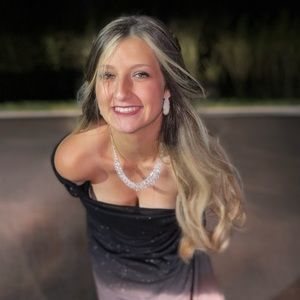 Meet your Posher, Nora